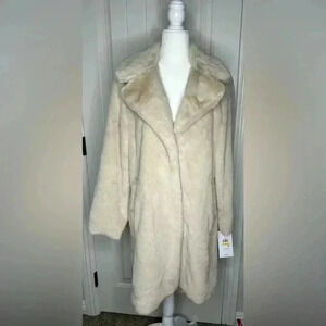 NWT Faux Fur DKNY Coat Size - Medium